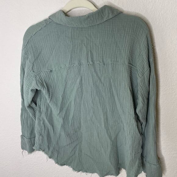 New In Boutique WOMEN FRAYED HEM DETAIL SOLID WOVEN SHIRT TOP IN SEA BLUE large - Picture 7 of 8